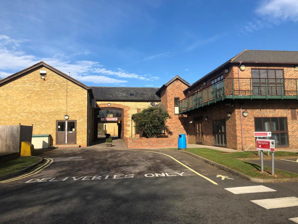 National Badminton Centre Lodge & Health Club Milton Keynes Luaran gambar